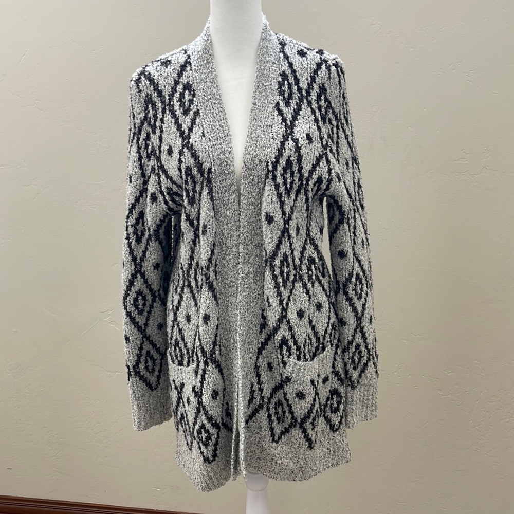 Grey and black cardigan by Verve Ami